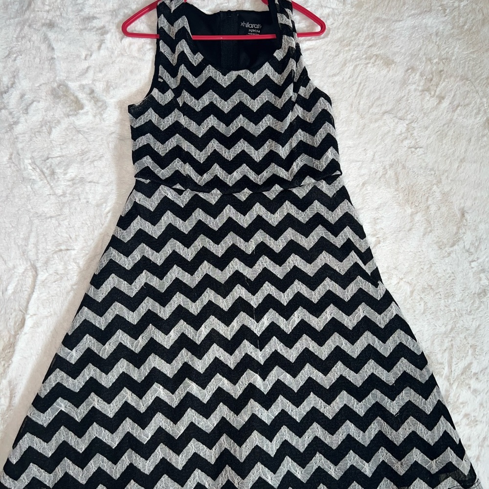 Exhilaration dress 7/8 zipper back